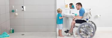 Dusch- und Toilettenrollstuhl Aquatec Ocean