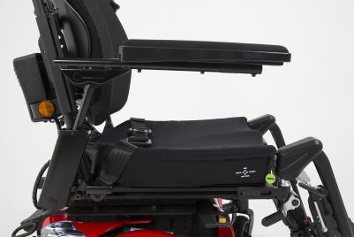 Elektrorollstuhl Invacare TDX SP2 NB ULM Detailansicht Armlehnen