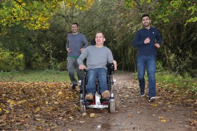 Elektrorollstuhl Invacare Storm4 X-plore ULM Anwendungsbeispiel