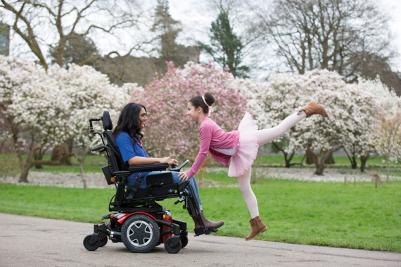 Elektrorollstuhl Invacare TDX SP2 NB ULM Anwendungsbeispiel