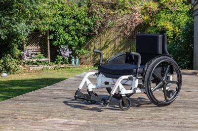 Manueller Rollstuhl Invacare Action Ampla 