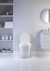 Toilettensitzerhöhung Aquatec 90 Ergo mit Deckel Anwendungsbeispiel